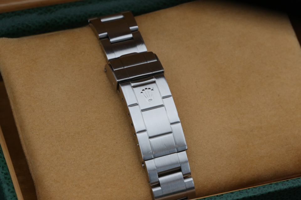 Rolex Sea-Dweller 16600 Image 3